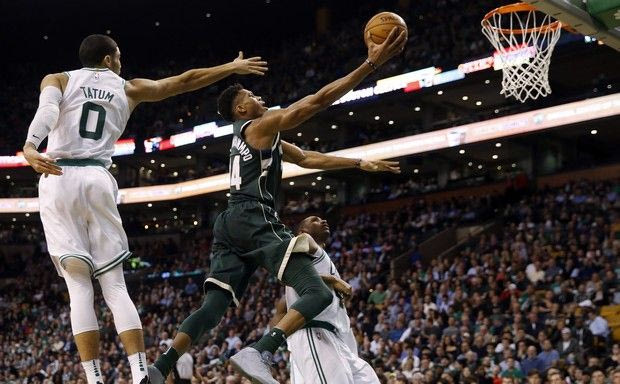 Αυτό είναι το σταύρωμα που ευνοεί πλέον τους Μπακς