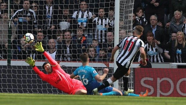 Το όνειρο του CL έσβησε στο Νιούκαστλ για τον Βενγκέρ