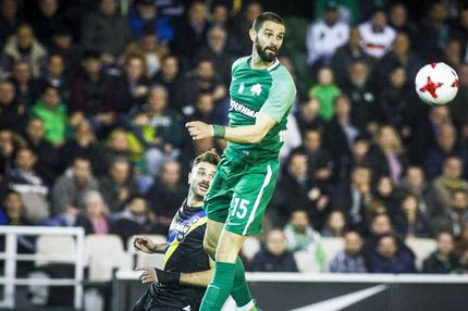 Eγινε και αυτό: Χάρισε λεφτά για να φύγει ο Αυλωνίτης!