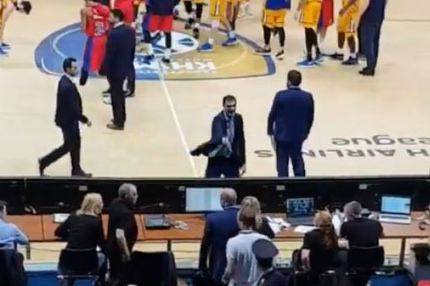 Ο Μπαρτζώκας δεν άντεξε την… κλοπή και έπαθε “νευρικό κλονισμό”