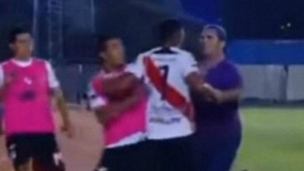 Ποδοσφαιριστής αλά… McGregor πλάκωσε τον προπονητή του!