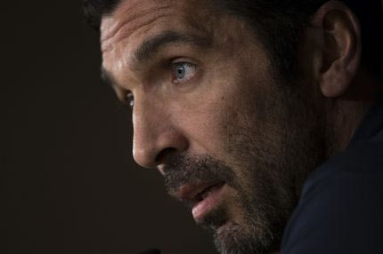 Εξομολόγηση Μπουφόν για το… ξέσπασμα και το sms στον Ντοναρούμα