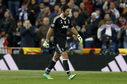 O Mπουφόν “κάρφωσε” με τα λόγια του τον διαιτητή!