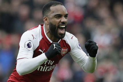 Το τετ α τετ του Λακαζέτ με τον οπαδό που τον έκανε τατουάζ στα… οπίσθια του