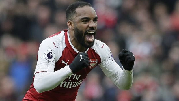 Το τετ α τετ του Λακαζέτ με τον οπαδό που τον έκανε τατουάζ στα… οπίσθια του