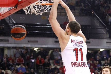 Ο Μιλουτίνοφ στο… δρόμο του Αντετοκούνμπο και του Κάρι!