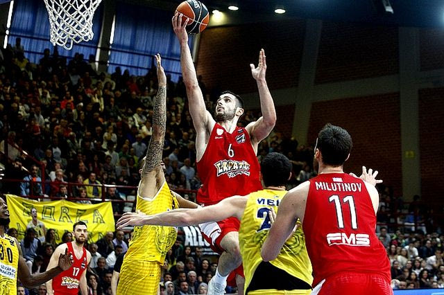 Ο καλοκουρδισμένος Ολυμπιακός δεν είχε πρόβλημα στο Λαύριο