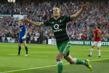 Σκέφτεται να σταματήσει ο Φαν Πέρσι