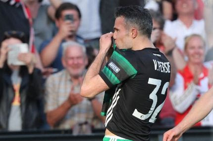 Και ο Φαν Πέρσι… τίμησε τον Βενγκέρ με γκολάρα