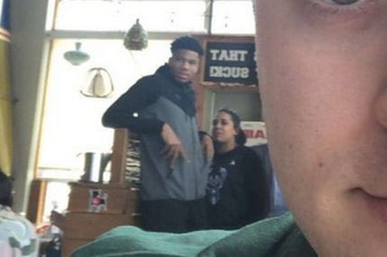 Ο Γιάννης έφαγε… πόρτα σε καντίνα