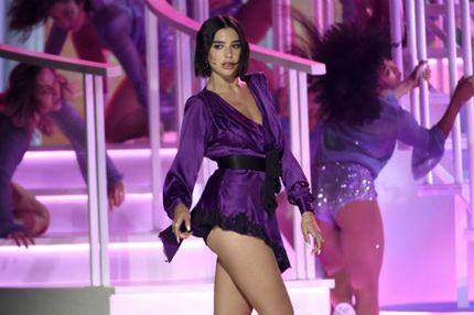 Η σέξι παρουσία από την Αλβανία… ζάλισε κόσμο στον τελικό του UCL