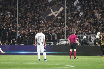 Η παράνοια στην ΠΑΟΚτσήδικη εξέδρα τη στιγμή του γκολ του Βιεϊρίνια