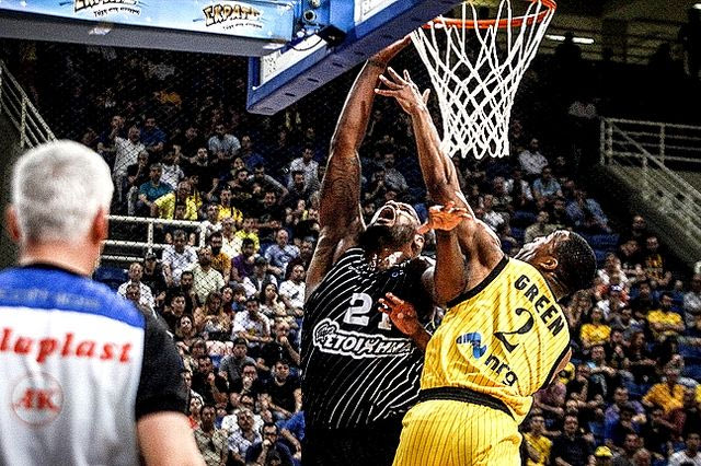 Στο ματς της χρονιάς ο ΠΑΟΚ έβαλε 93 πόντους και απέκλεισε την ΑΕΚ!