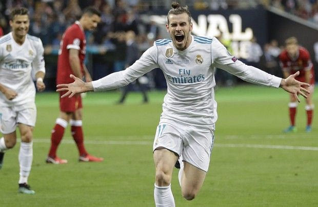 O Μπέιλ είπε “όχι” στο πρώτο μεγαθήριο που τον πλησίασε