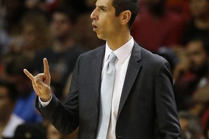 Τον “έχασαν” τον βοηθό του Πόποβιτς οι Μπακς