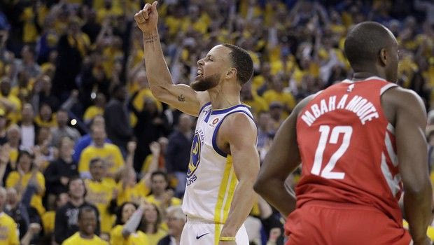 Με τέτοιον Κάρι, πώς να κοντράρεις τους Γουόριορς;