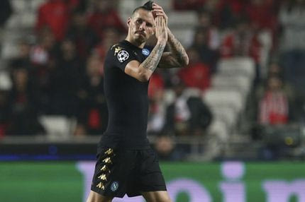 Γιατί να χαραμίσει την καριέρα του και ο Χάμσικ;