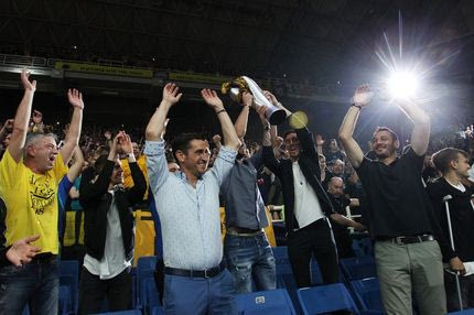 Δεν επέτρεπαν στους ποδοσφαιριστές της ΑΕΚ να μπουν λόγω… Αλβέρτου