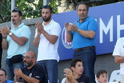 Με τους οπαδούς ο Παπαθανασάκης