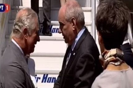 H ατάκα για Μάντσεστερ Γιουνάιτεντ, έφερε επικό σχόλιο από Κάρολο!