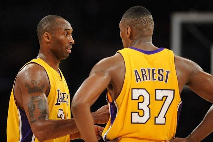 Ο Κόμπε άναψε το πράσινο φως για τον Αρτέστ