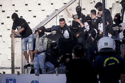 Πήγαν να ρίξουν τα πλεξιγκλάς στο ΟΑΚΑ!