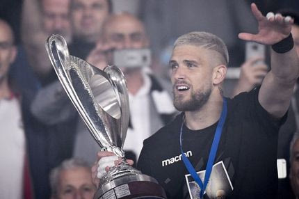 Η ιστορία πίσω από τη συγκινητική αφιέρωση Πασχαλάκη