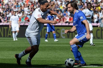 Ρονάλντο, Ροναλντίνιο και όλος ο… καλός ο κόσμος στο πάρτι του Πίρλο!