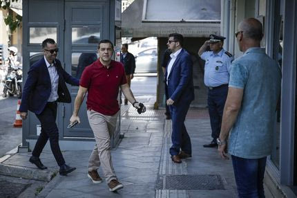 Στα… κόκκινα ο Τσίπρας