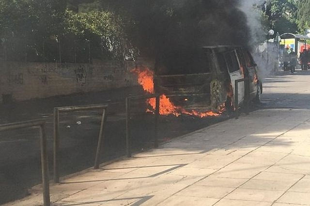 Εκαψαν βαν οπαδών του ΠΑΟΚ