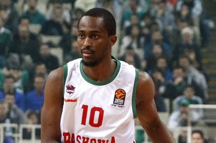 Προπονητή δεν έχει, παίκτες παίρνει!