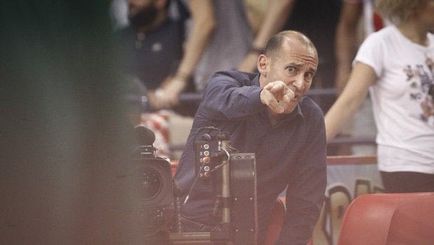 Δεν είδαν μαζί το α’ ημίχρονο οι Αγγελόπουλοι!