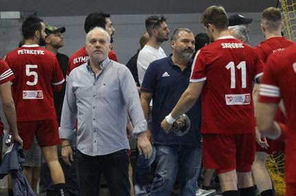 Παράπονα και tweet Ολυμπιακού πριν την έναρξη