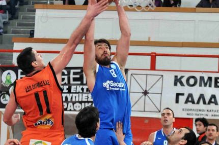 Στην αγκαλιά του… Μαδούρο ο Λαμπρόπουλος