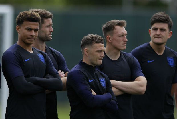 Η Λέστερ πήρε στόπερ 15 “μύρια”, αλλά ο Μαγκουάιρ δεν φεύγει