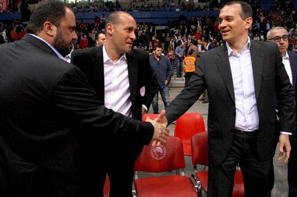 Στηρίζει τους Αγγελόπουλους ο Μαρινάκης