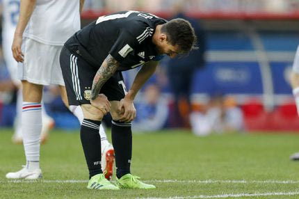 Ο Σαμπάολι παίζει… άμυνα τον Μέσι!