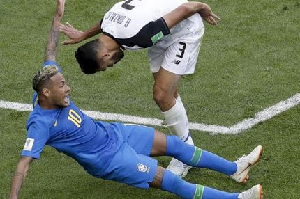 Ο Νεϊμάρ φταίει, όχι το VAR για το πρώτο πέναλτι που… ακυρώθηκε