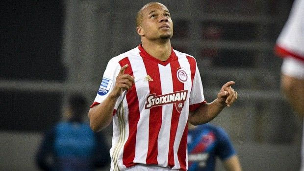 Ο Οφόε στη Γάνδη με… φώτο του Μέσι!