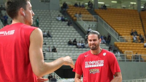 Η πράσινη κερκίδα… αποθέωσε τον Μπόγρη!