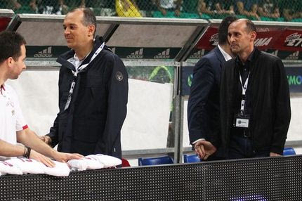 Στα επίσημα ο Δημήτρης, στον πάγκο οι Αγγελόπουλοι