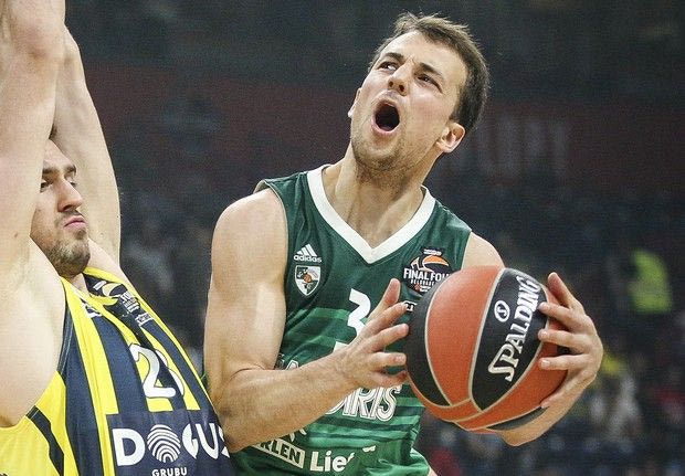 Μαζί με τον Πάγνκος, θα πάει και ο Σάρας Βαρκελώνη;