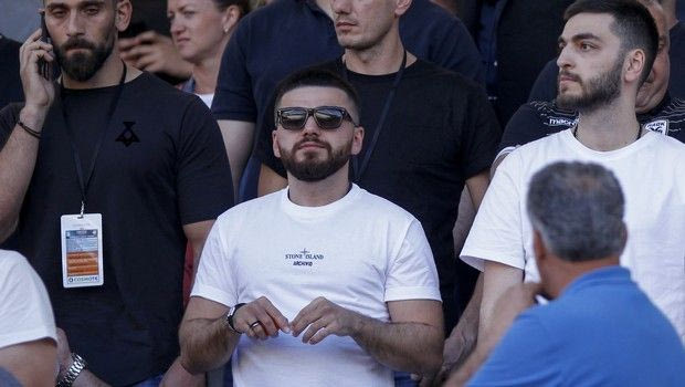 Ο Σαββίδης περίμενε στη… γωνία τον Καρυπίδη και “χτύπησε”!