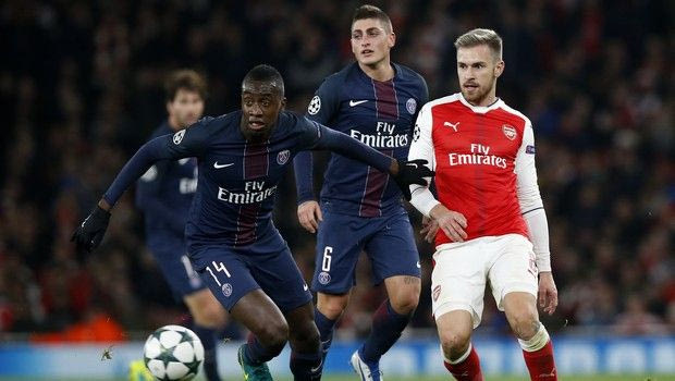 Η Άρσεναλ “ντύθηκε” Παρί Σεν Ζερμέν