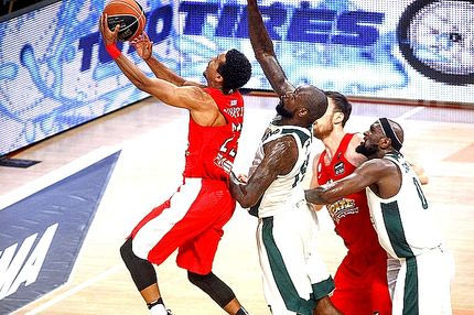 Μπρέικ! Ο Ολυμπιακός είναι ολοζώντανος και έχει προβάδισμα!