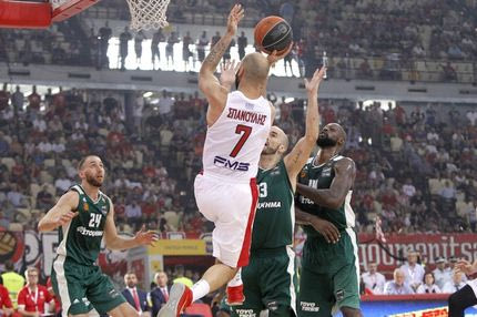 Δεν γέμισε (ούτε τώρα) το ΣΕΦ