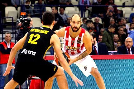 Η κορυφή χώρεσε μόνο τον Ολυμπιακό που κατάπιε την ΑΕΚ!