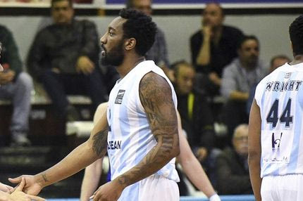 Ο “glue guy” του Άρη λίγο έλειψε να πλακωθεί με οπαδό του!