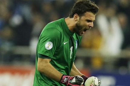 Παίρνει τα γάντια του βασικού ο Καρνέζης