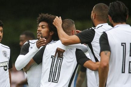 Χωρούν μαζί Πέλκας – Ελ Καντουρί…